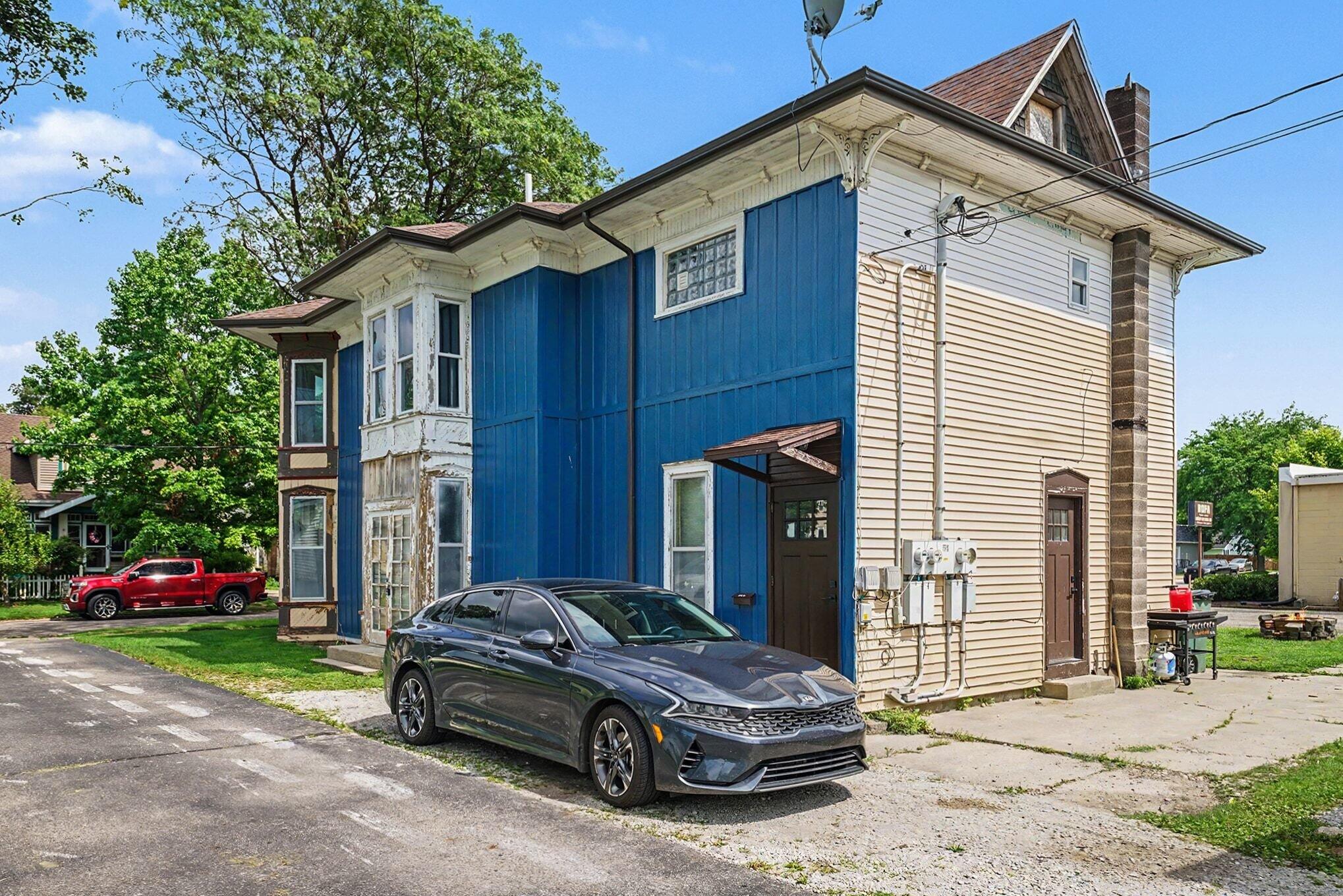 102 N Maple Street