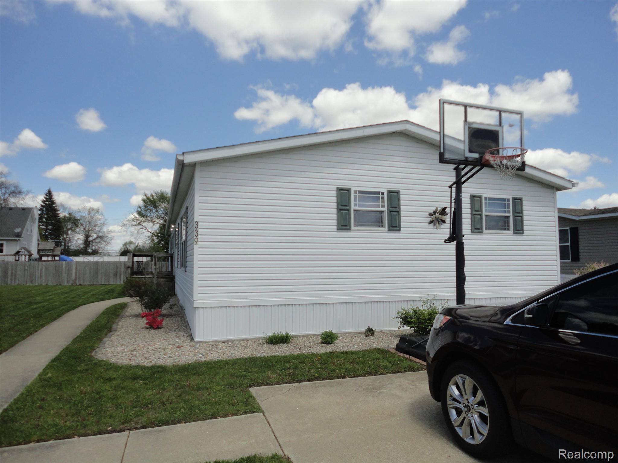 339 Blossom Circle
