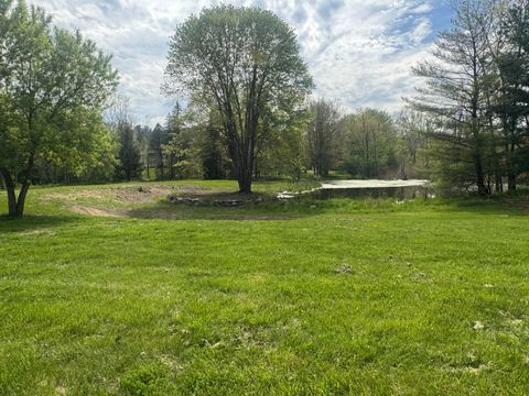 0000 pinewood Milford Charter Township Oakland MI 48381