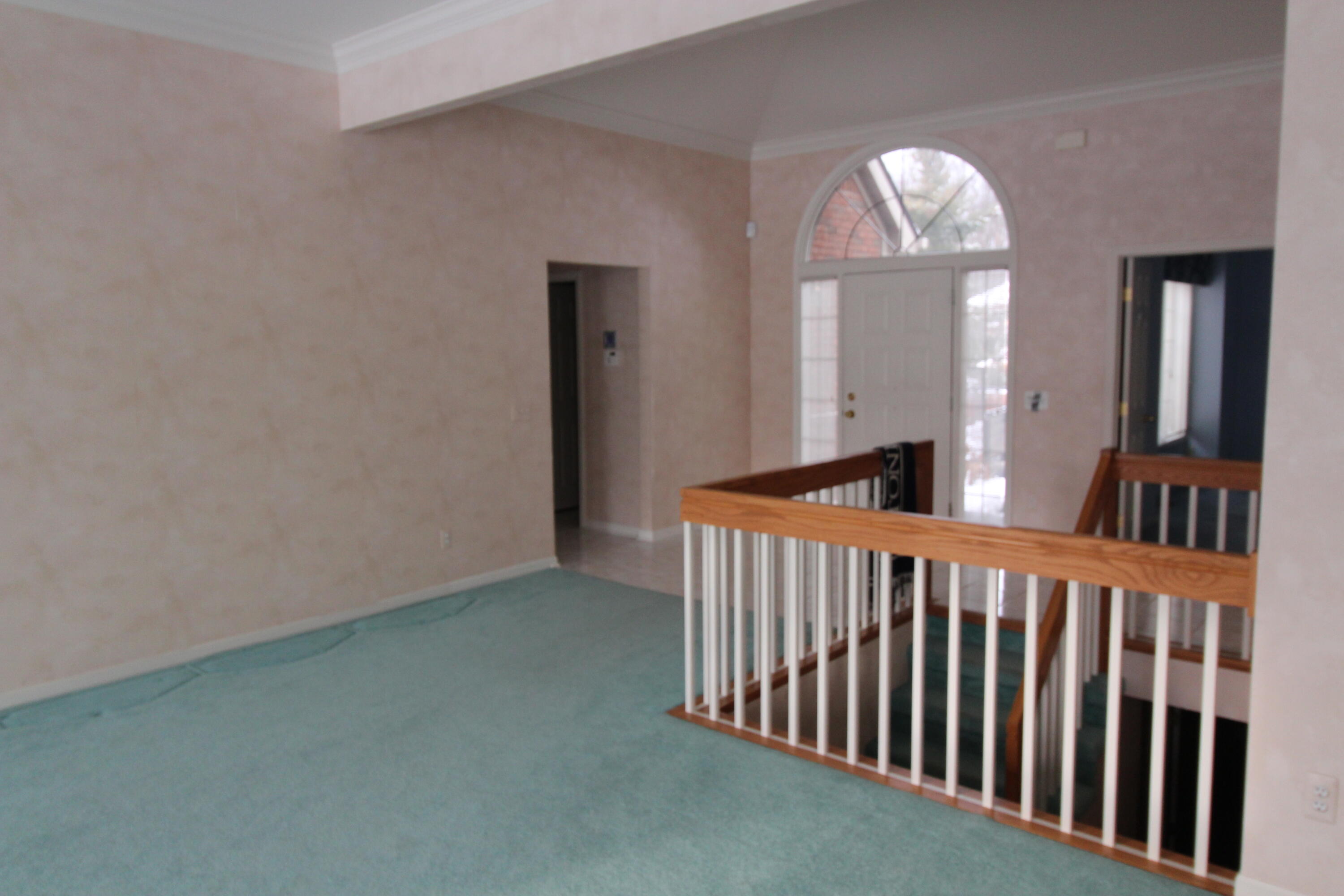 1989 Stonebridge Drive N