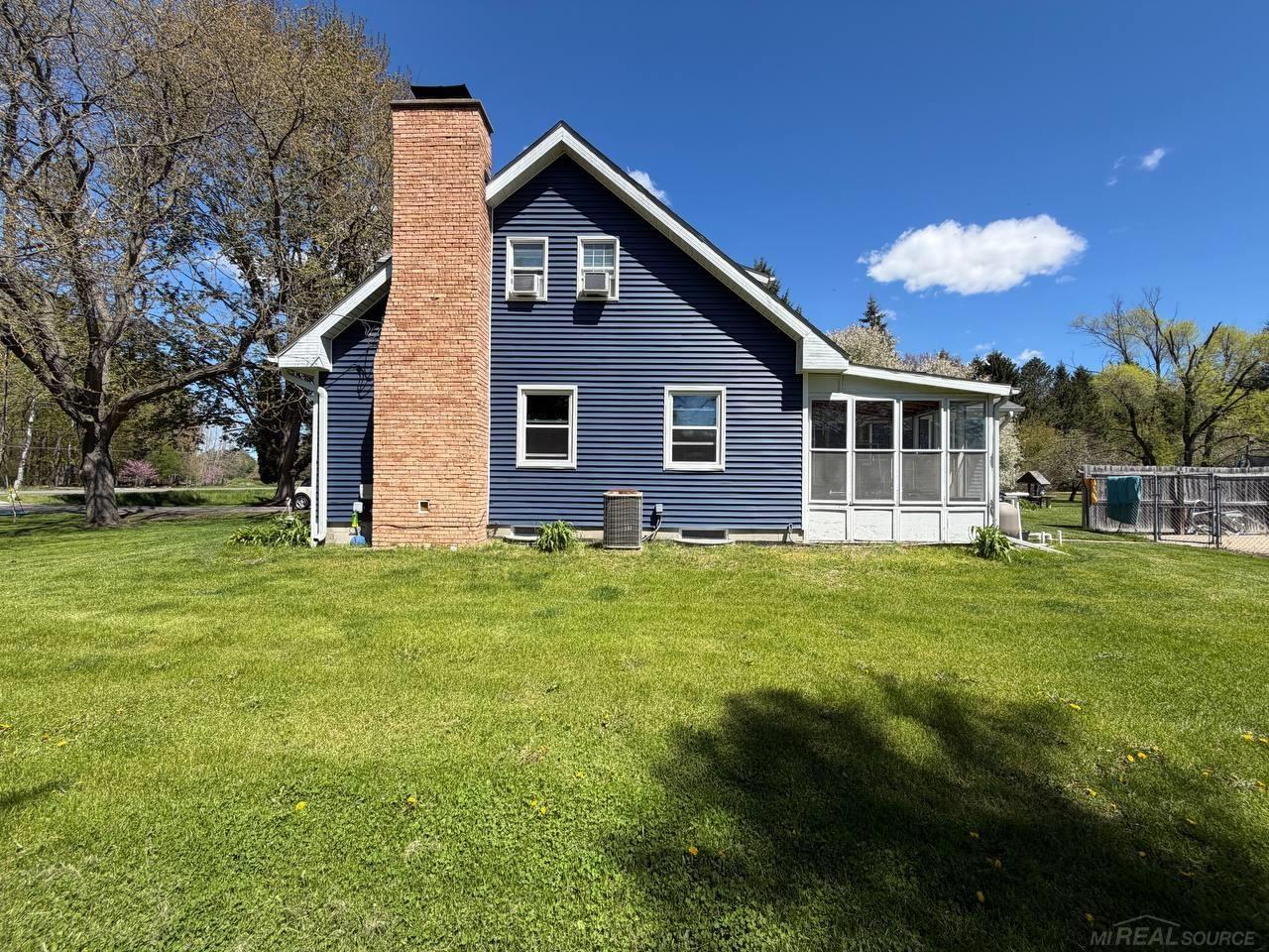 2206 N 5 Mile Road