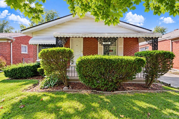 7660 SHENANDOAH AVE, ALLEN PARK, MI 48101 - Image e10ba2bd230d65cc9a8d2221d92f247e/1619465416