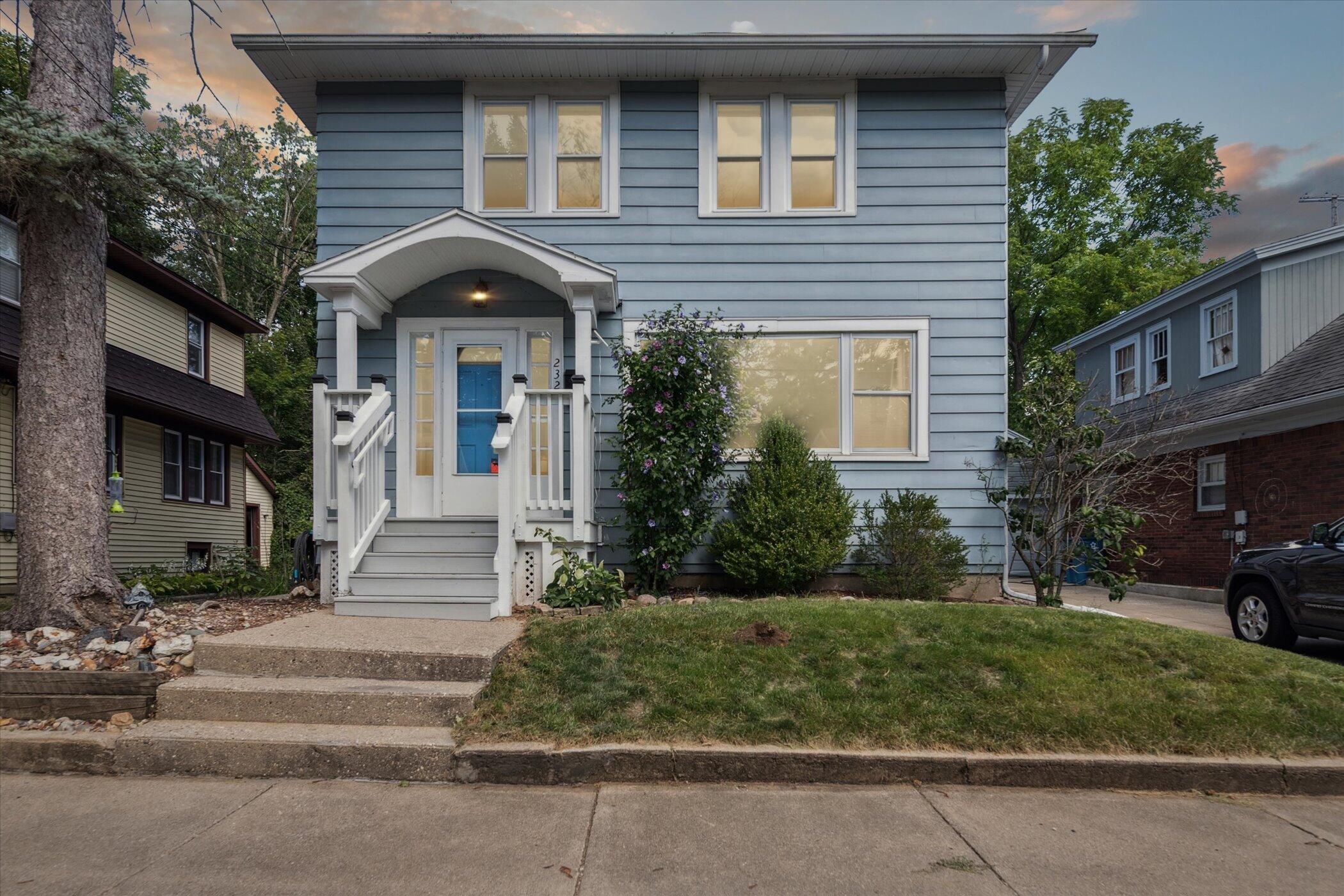 2327 Outlook Street