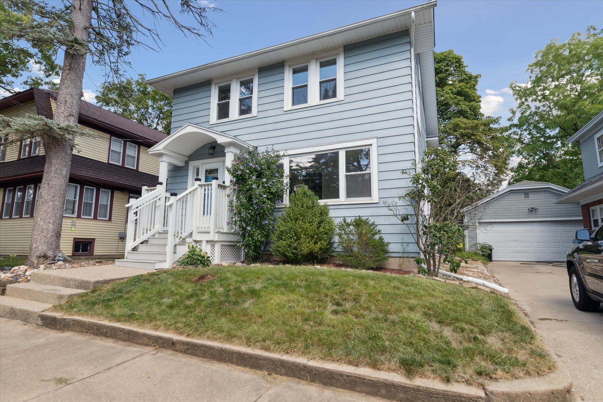 2327 Outlook Street
