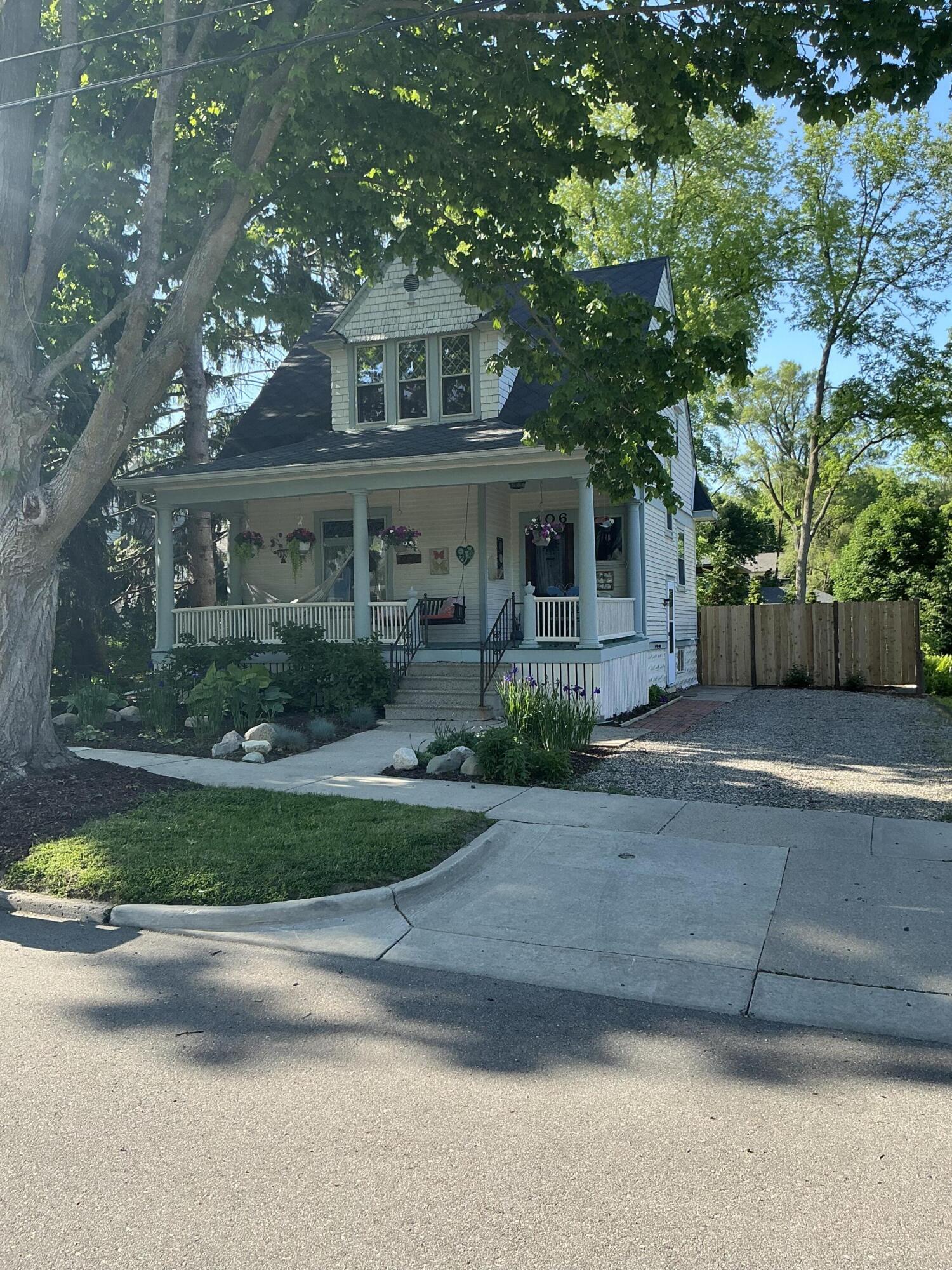 406 Hiscock Street