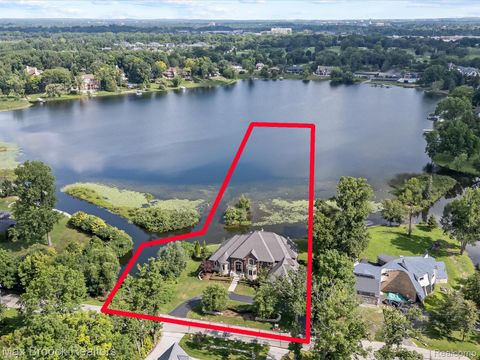 1456 Lochridge Road Bloomfield Charter Township MI 48302