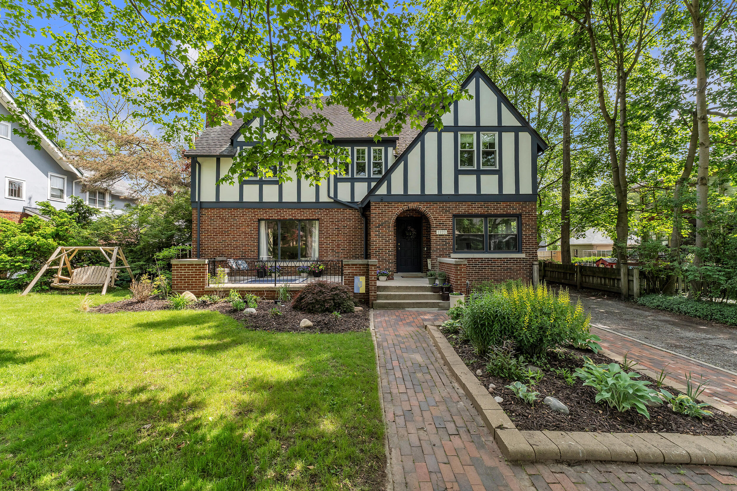1322 Granger Avenue