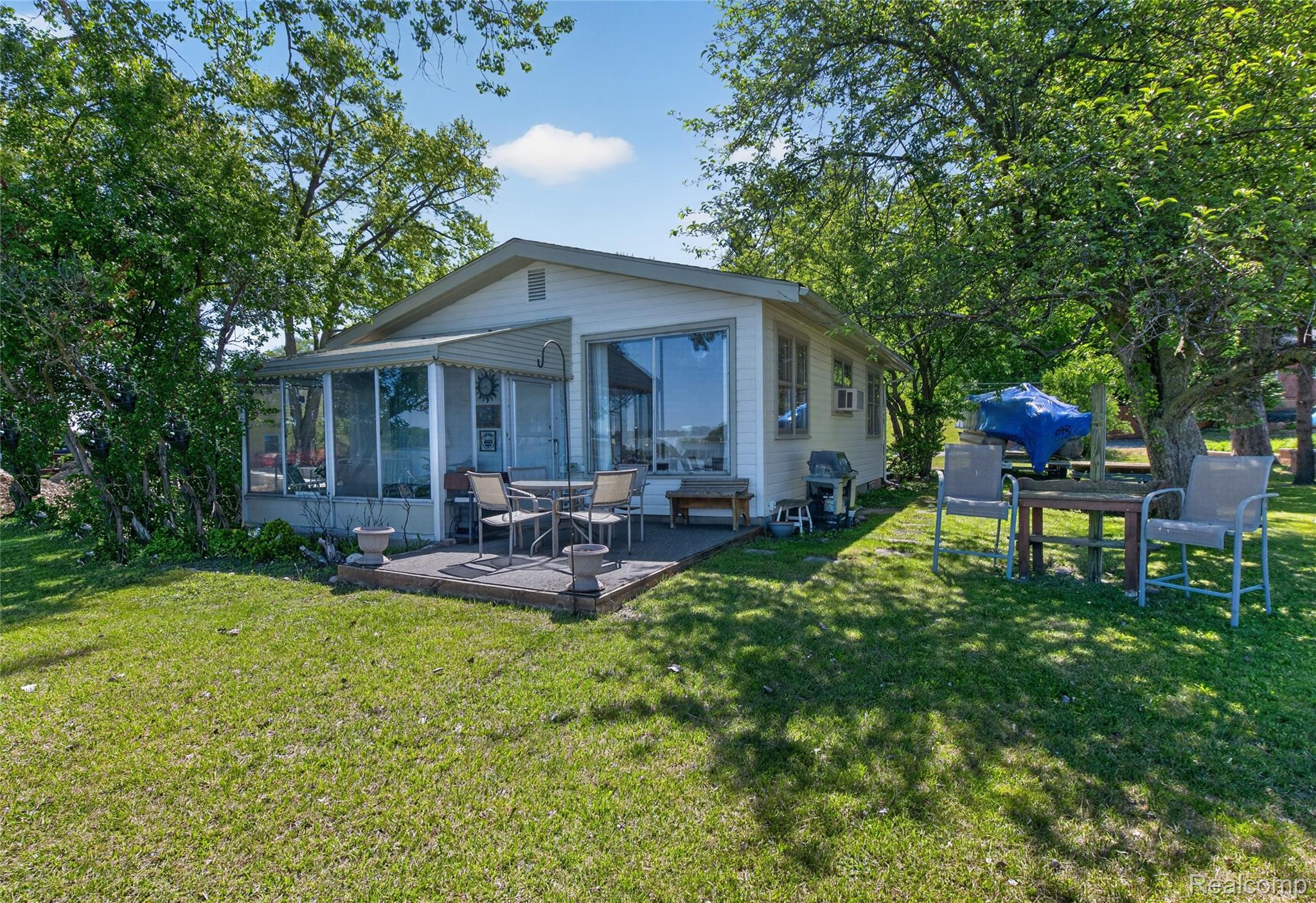 952 Wyman Drive