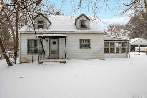 7348 Bennett Drive Hamburg Township MI 48189