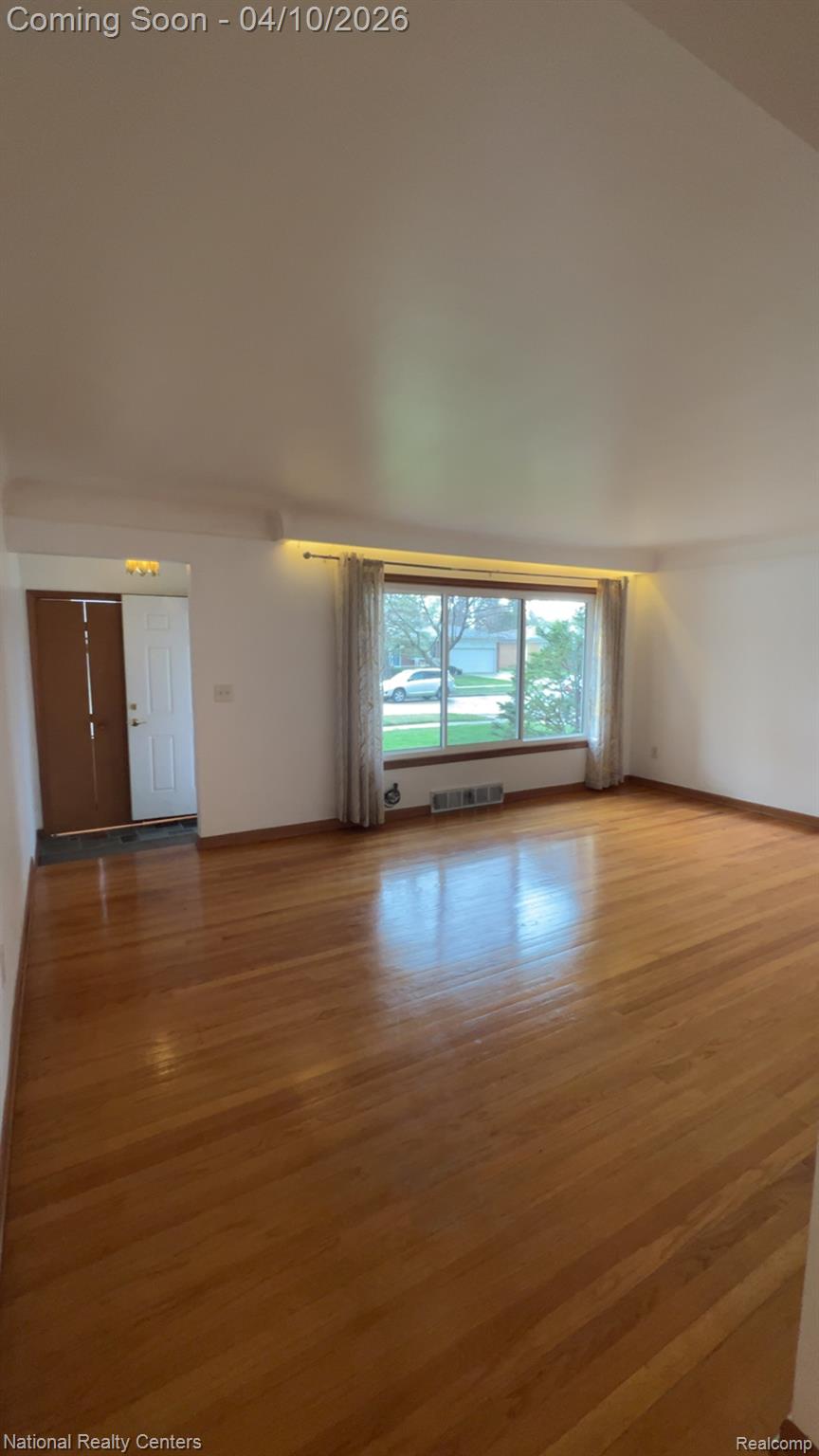 27828 Santa Ana Drive