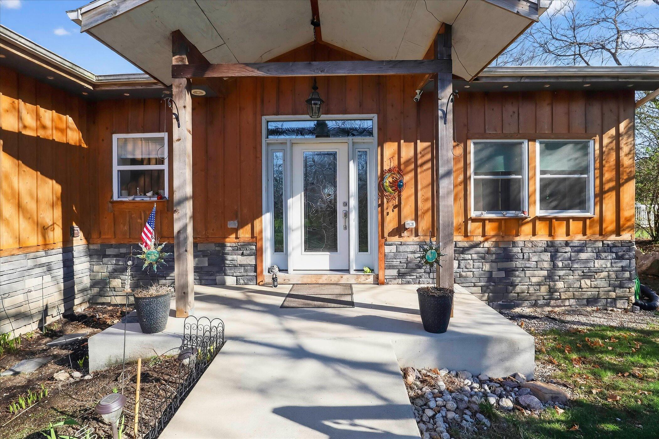 23536 Forest Shores Drive