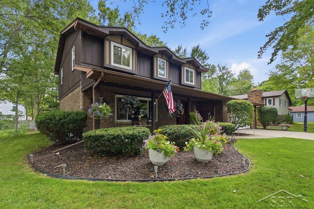 5801 Lamplighter Lane