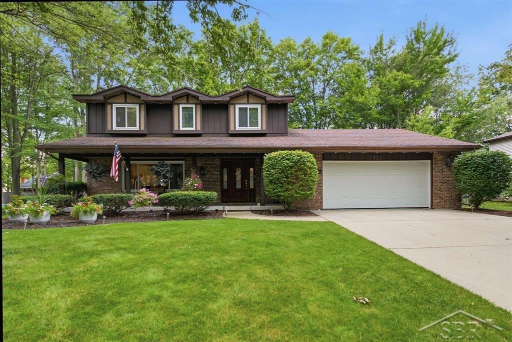 5801 Lamplighter Lane