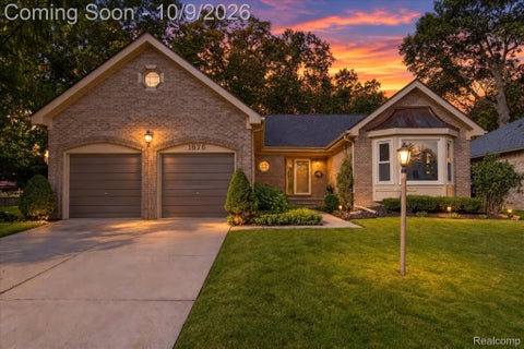 Photo of 1676 Treeside Drive, Rochester Hills City, MI 48307 (MLS # 20261081648)