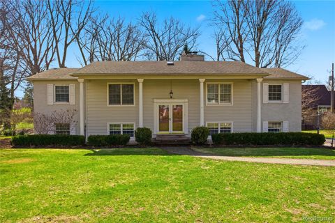 138 Aintree Road Oakland Charter Township MI 48306