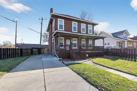 18522 Lenore Detroit City MI 48219