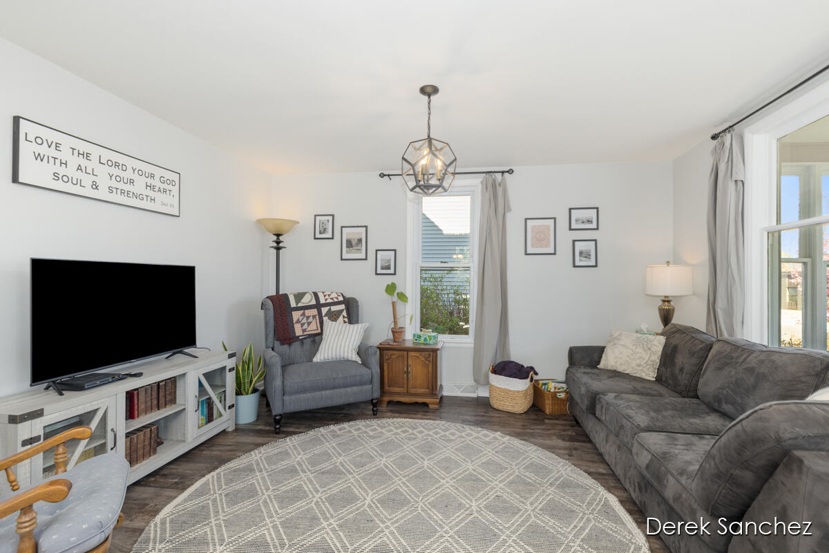 400 W 21st Street