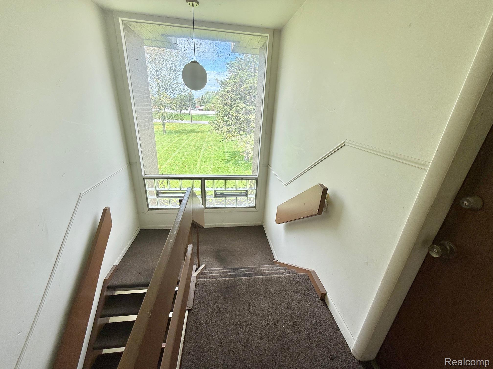 3911 Fort Street 211B