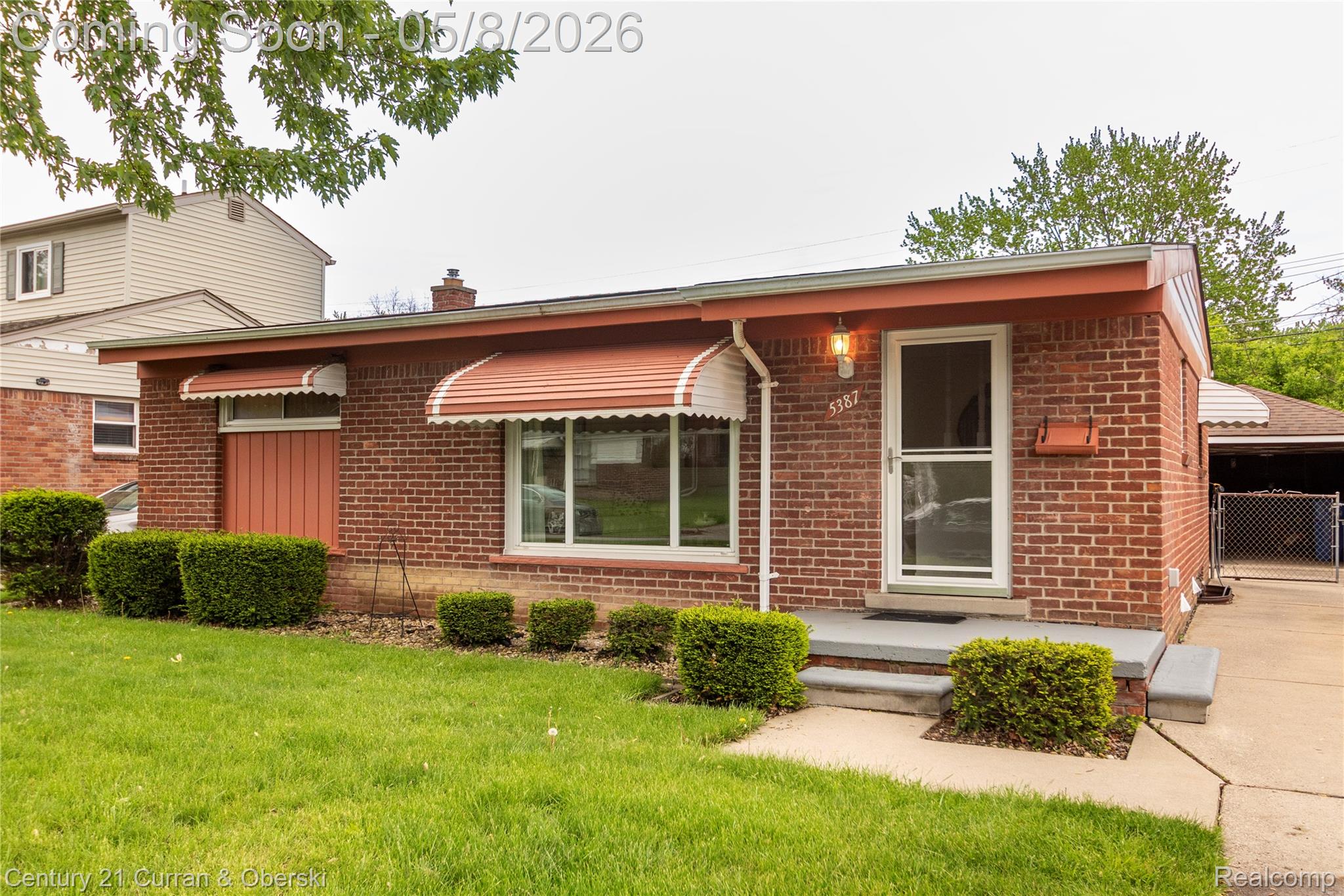 5387 Vivian Street