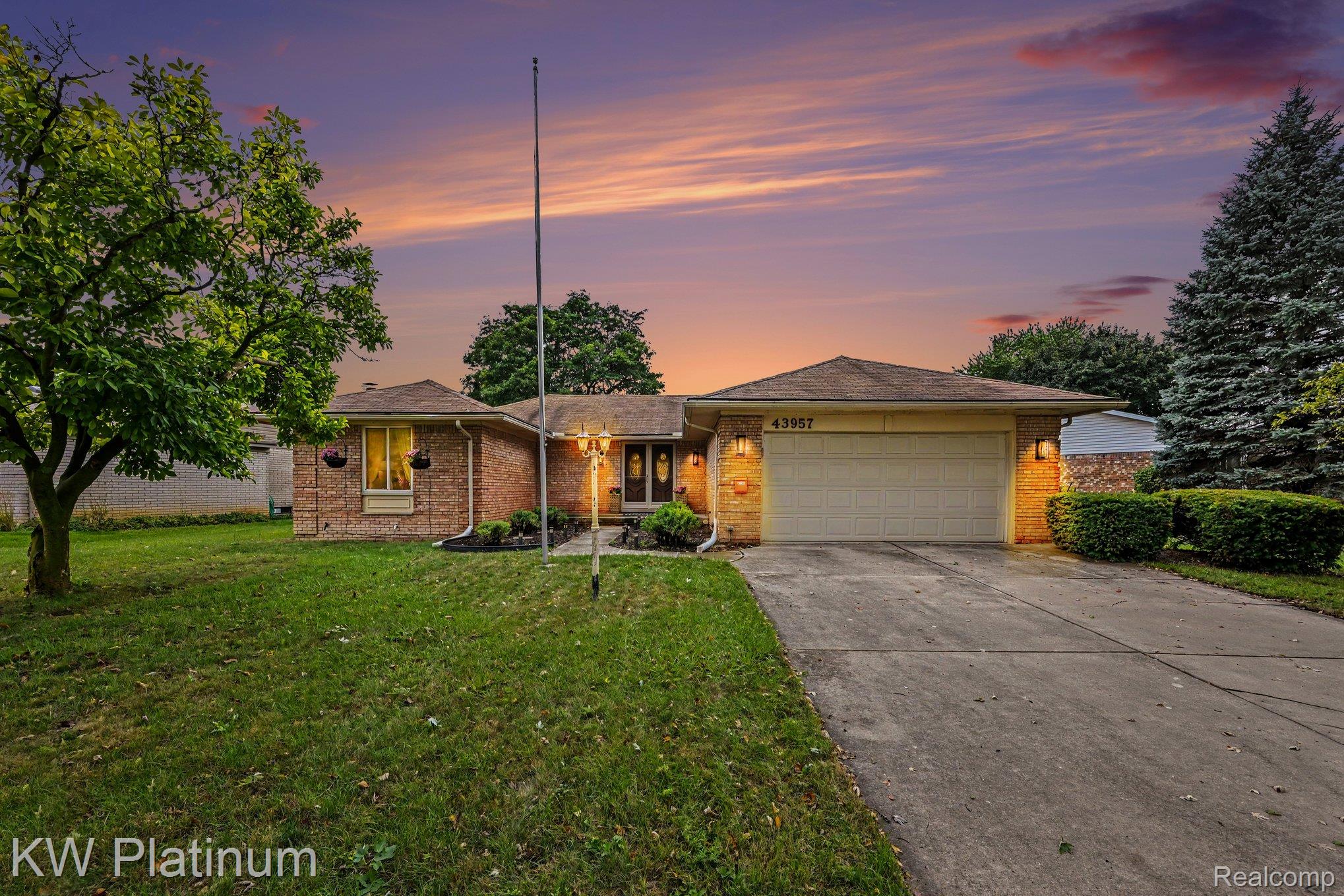 43957 Southampton Drive