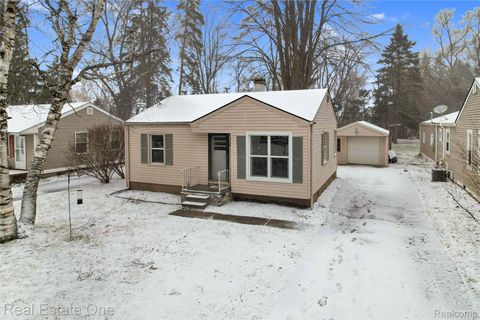 700 Whitney Street Brighton City MI 48116