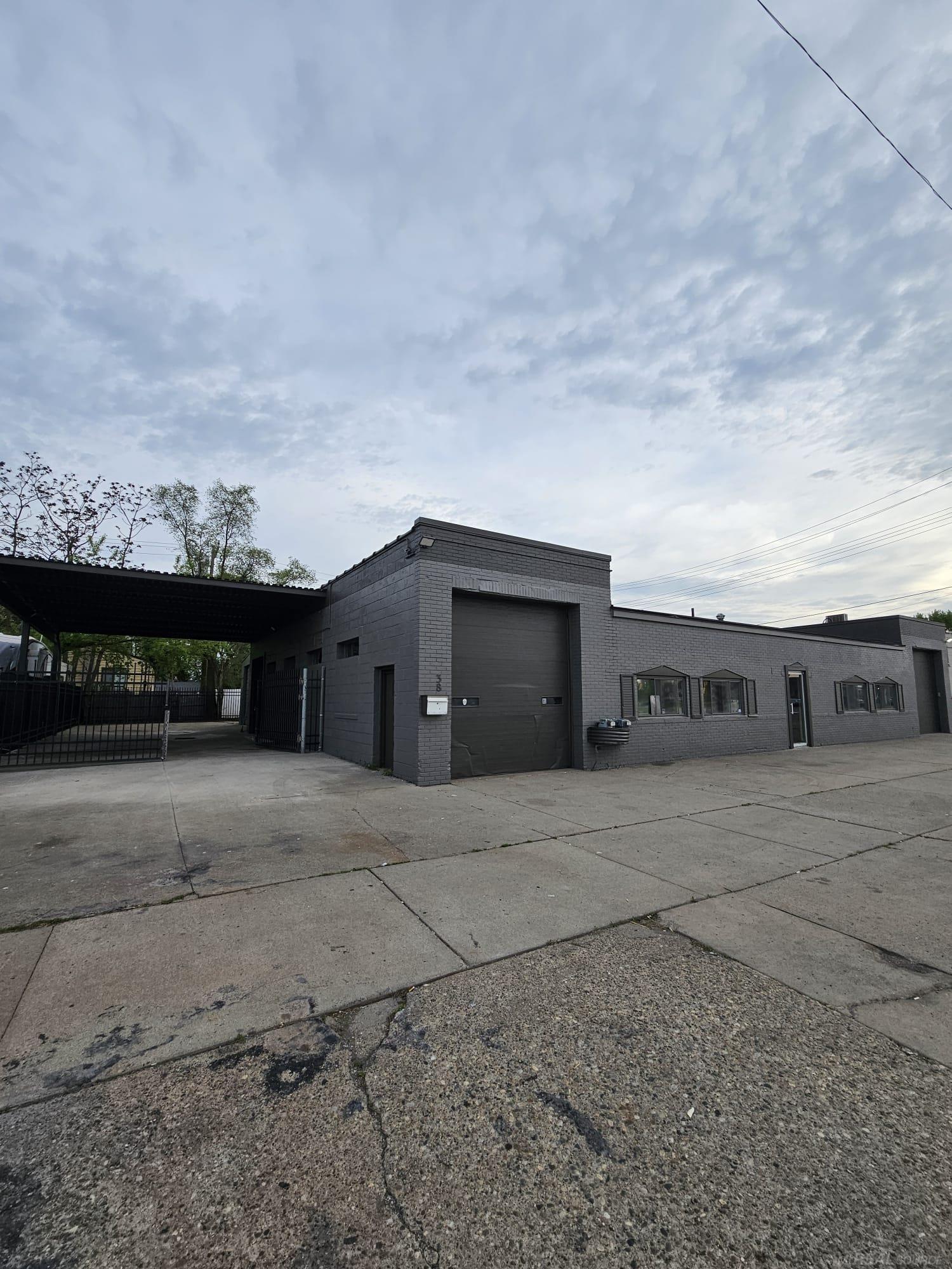 32 E 10 Mile Road Road