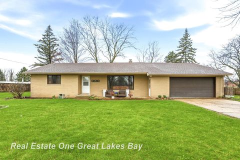 420 S Johnson Street Merrill Village MI 48637