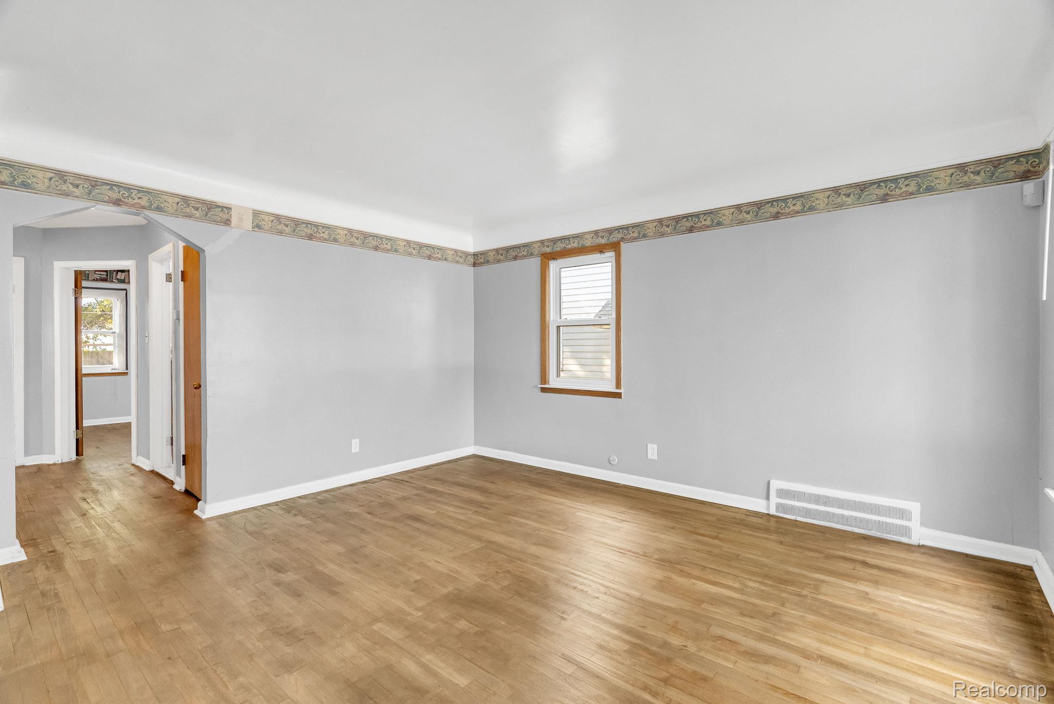 6235 Rosemont Avenue