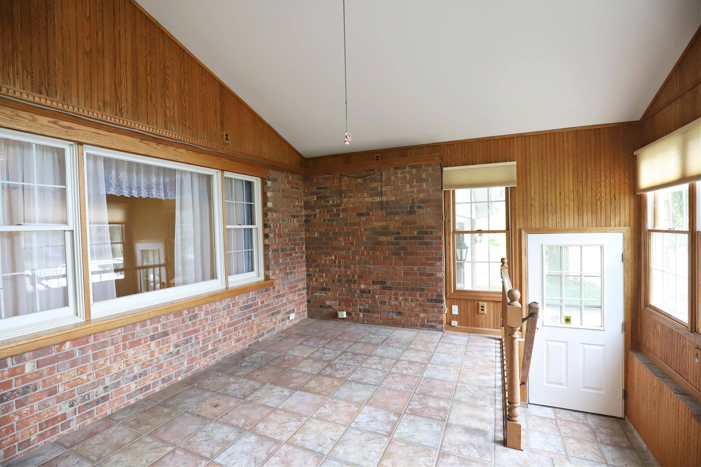 4042 W Farrand Road