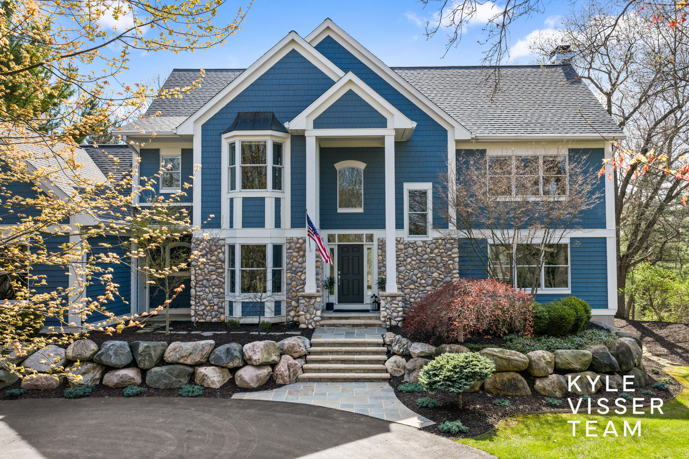 1977 Emerald Glen Court NE