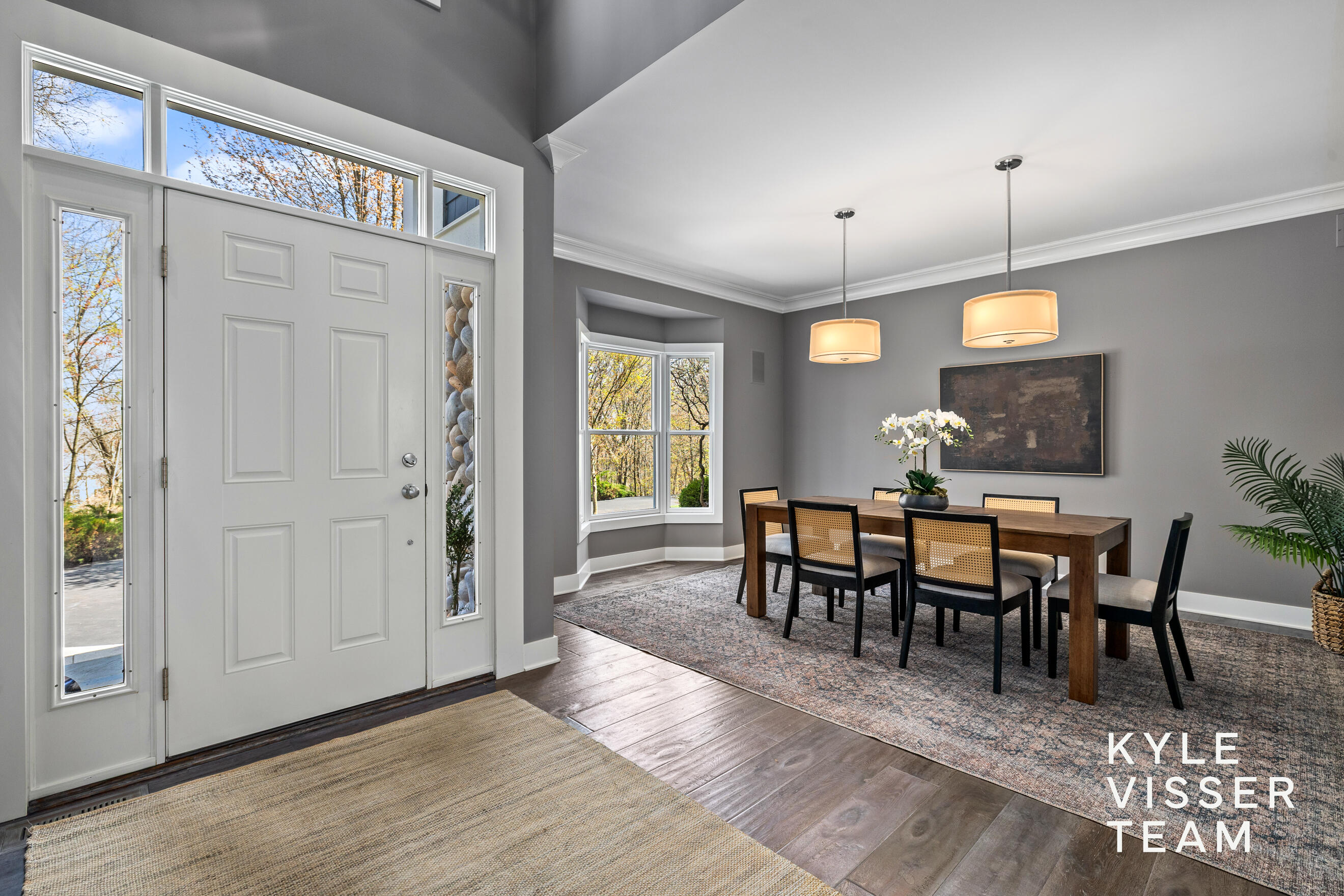 1977 Emerald Glen Court NE