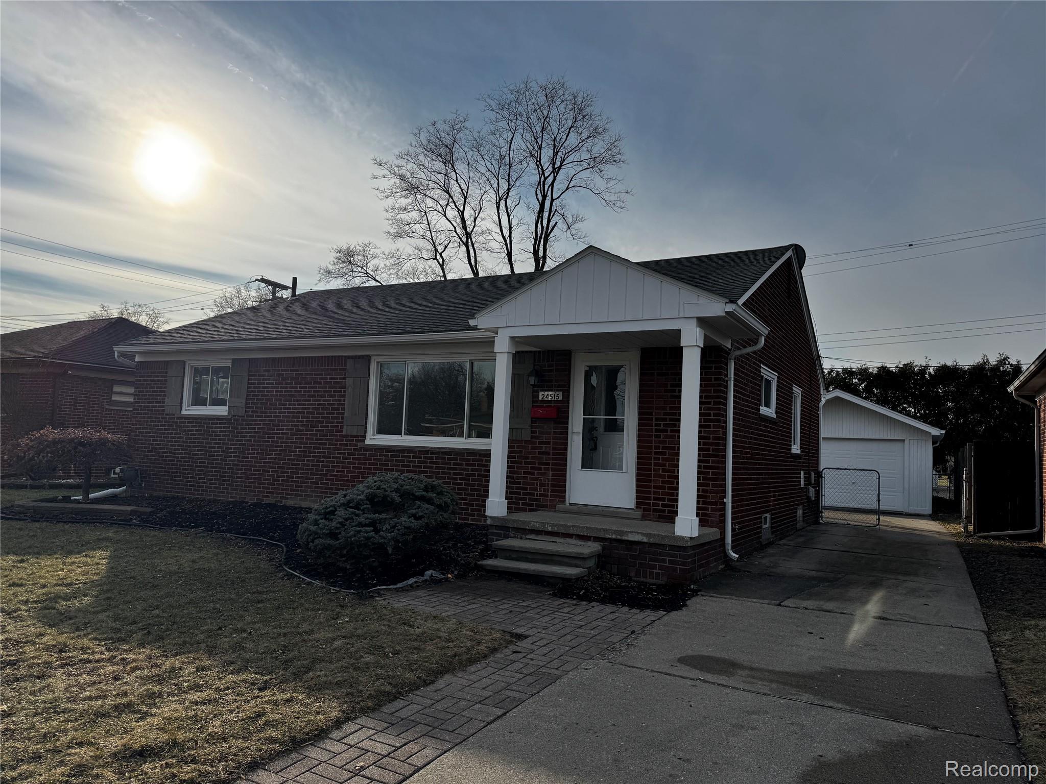24515 Petersburg Avenue