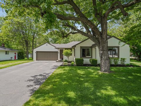 Photo of 2938 Dearborn Avenue, Rochester Hills City, MI 48309 (MLS # 81026025143)