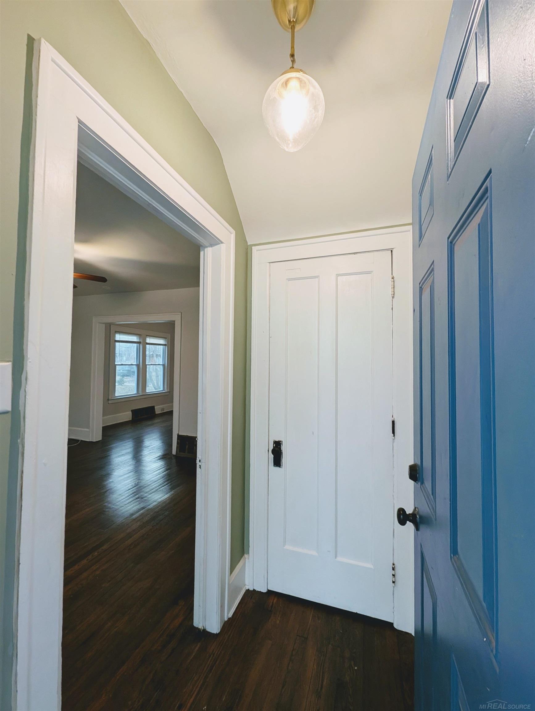 1489 W Philadelphia Street