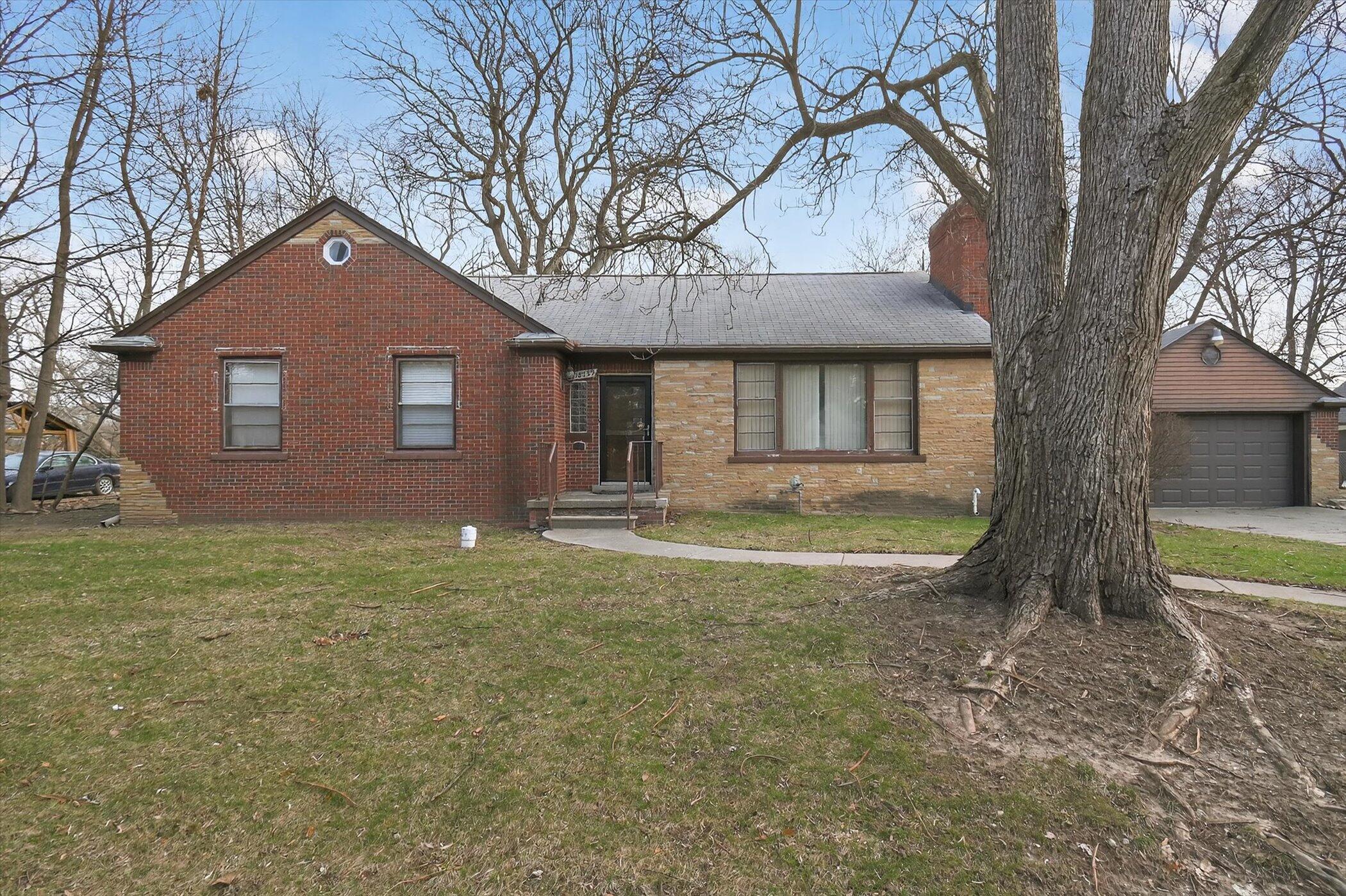 18759 Huntington Avenue