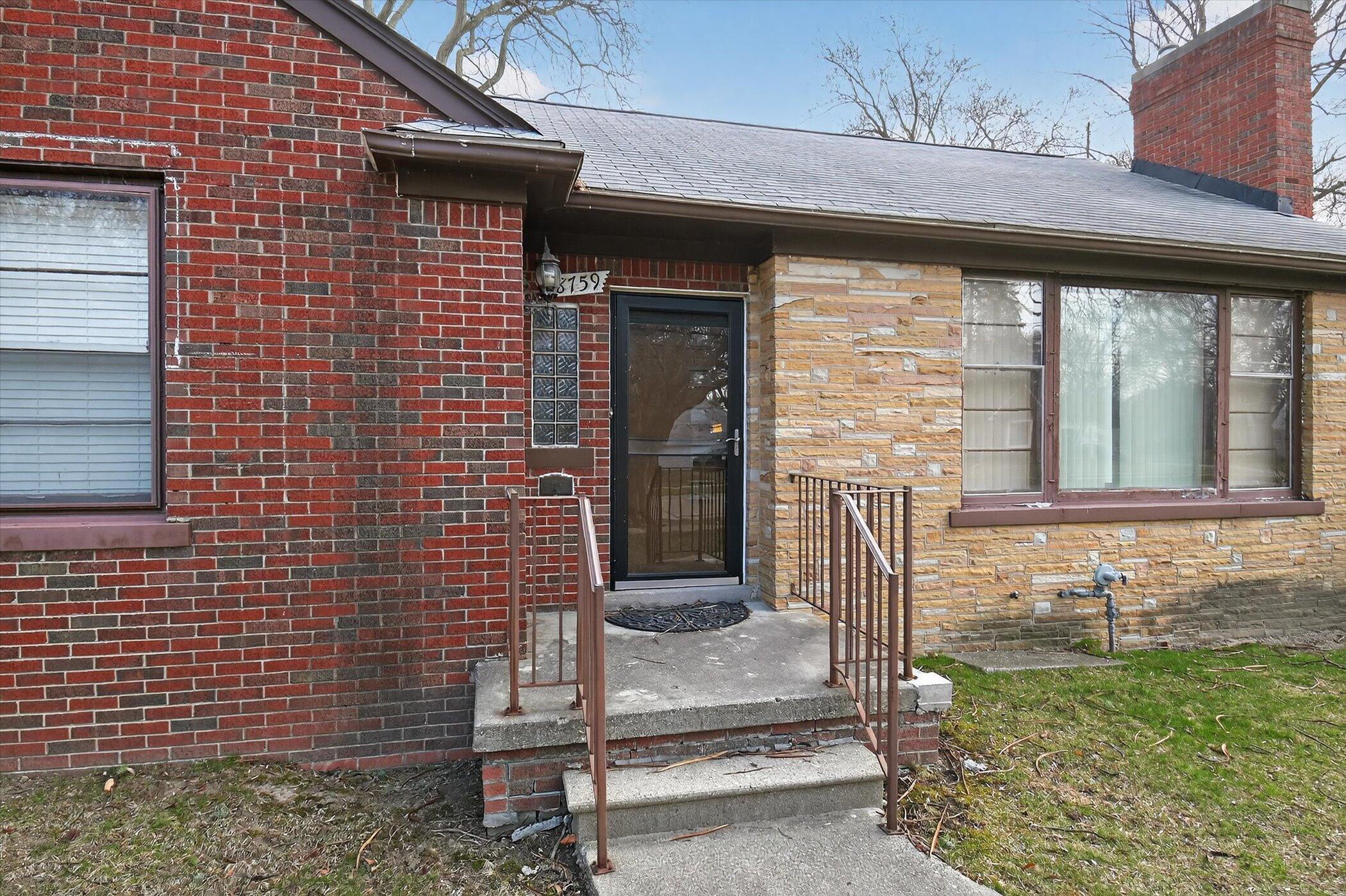 18759 Huntington Avenue
