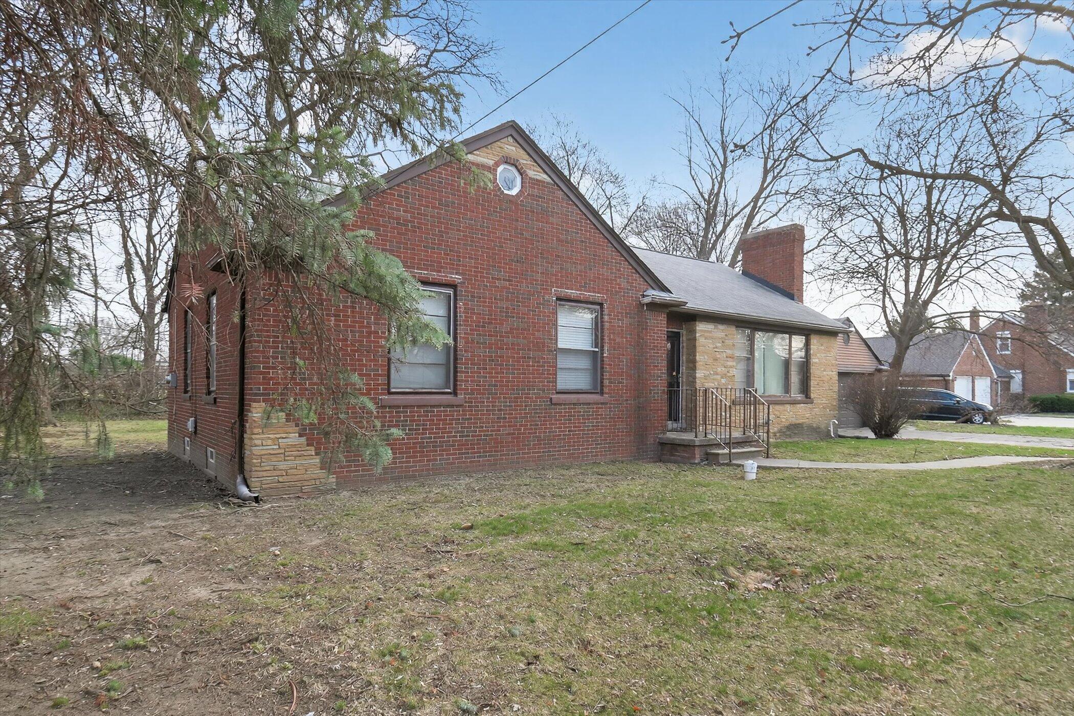 18759 Huntington Avenue