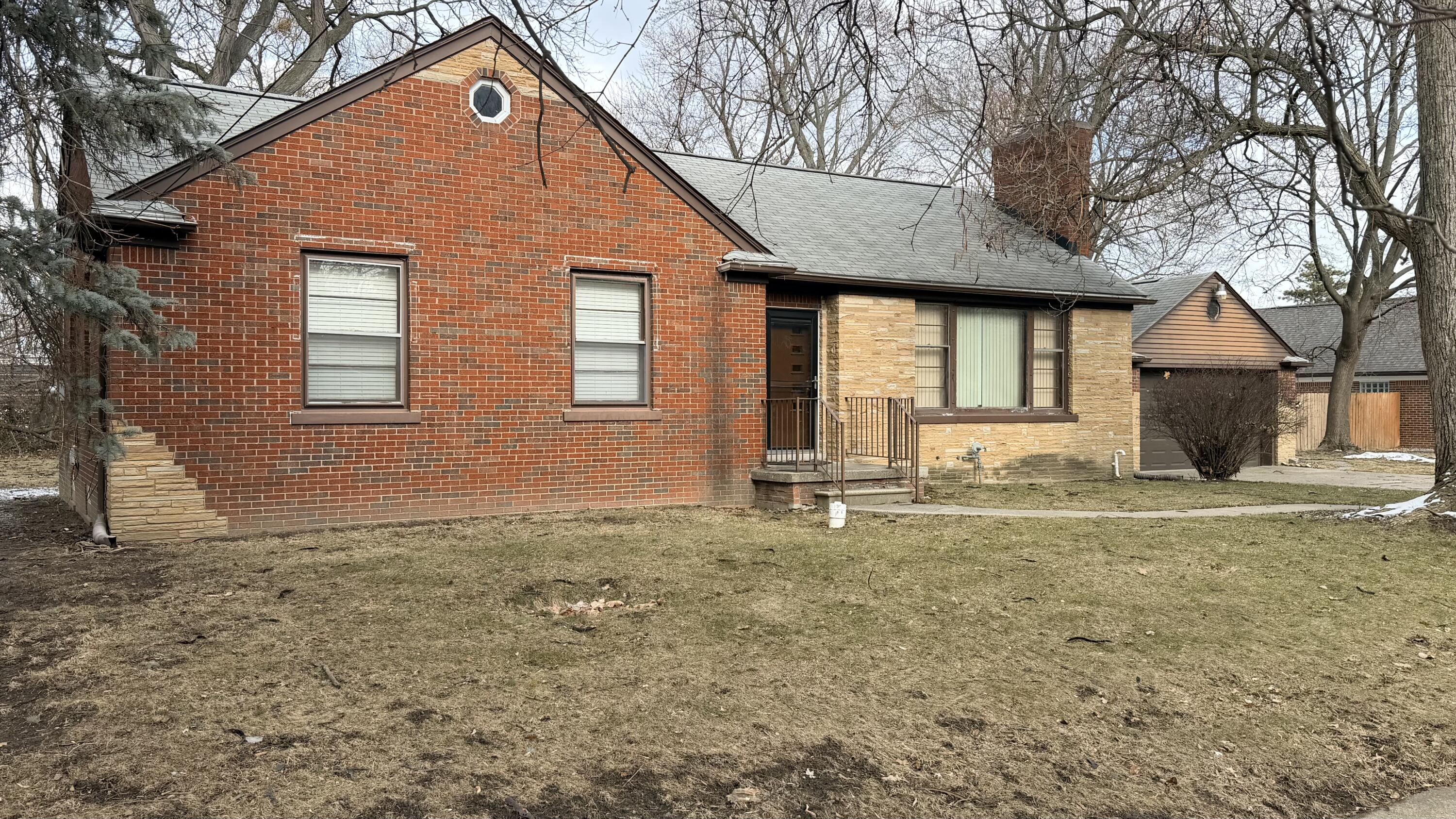 18759 Huntington Avenue