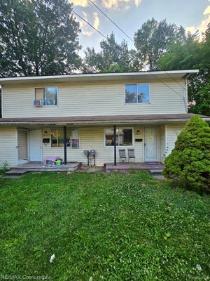 33511 BERVILLE CT, WESTLAND, MI 48186 - Image e17bbfacf56bf0ef793433a6c9e689c7/4201398425