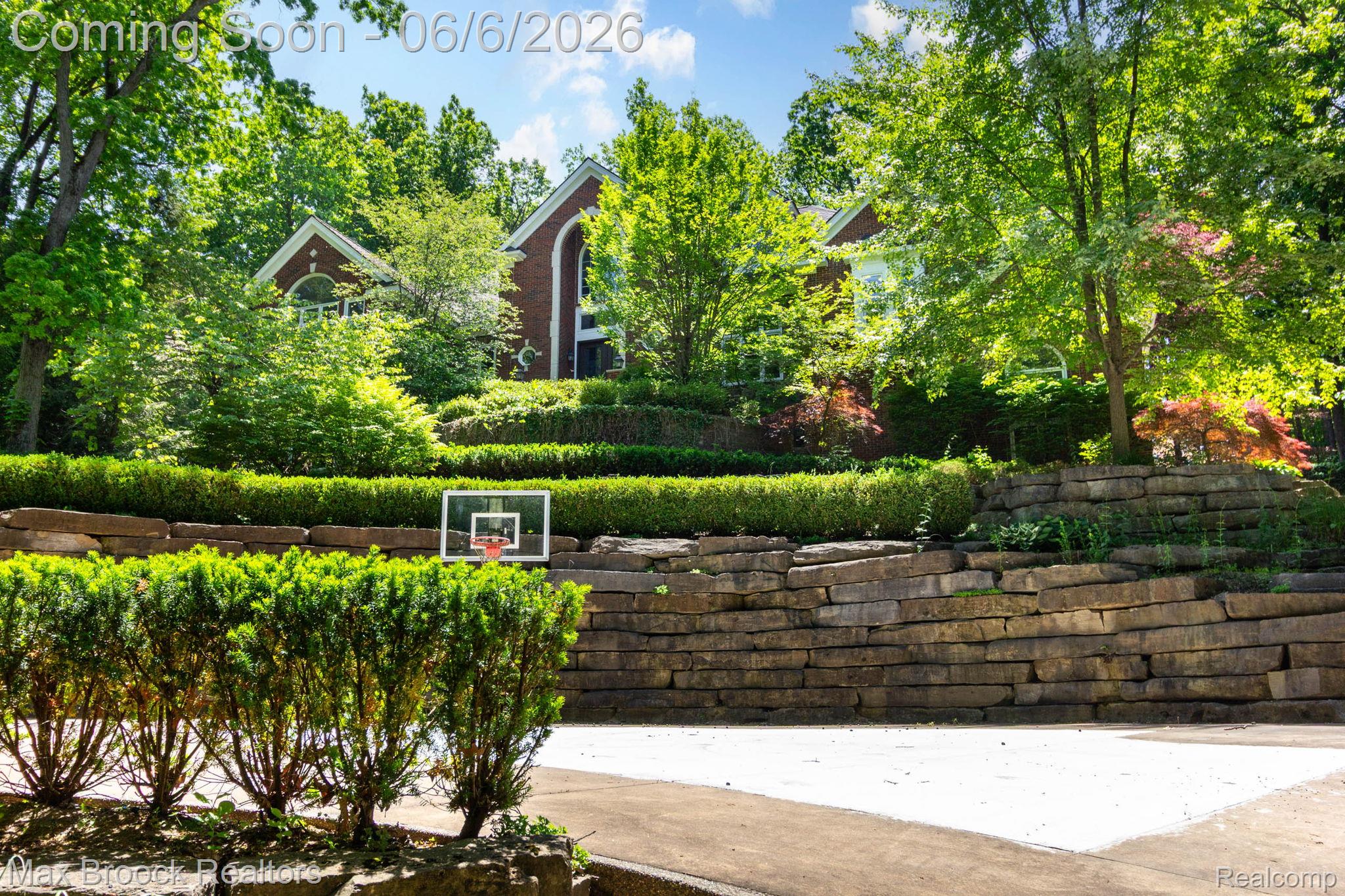 6604 College Park