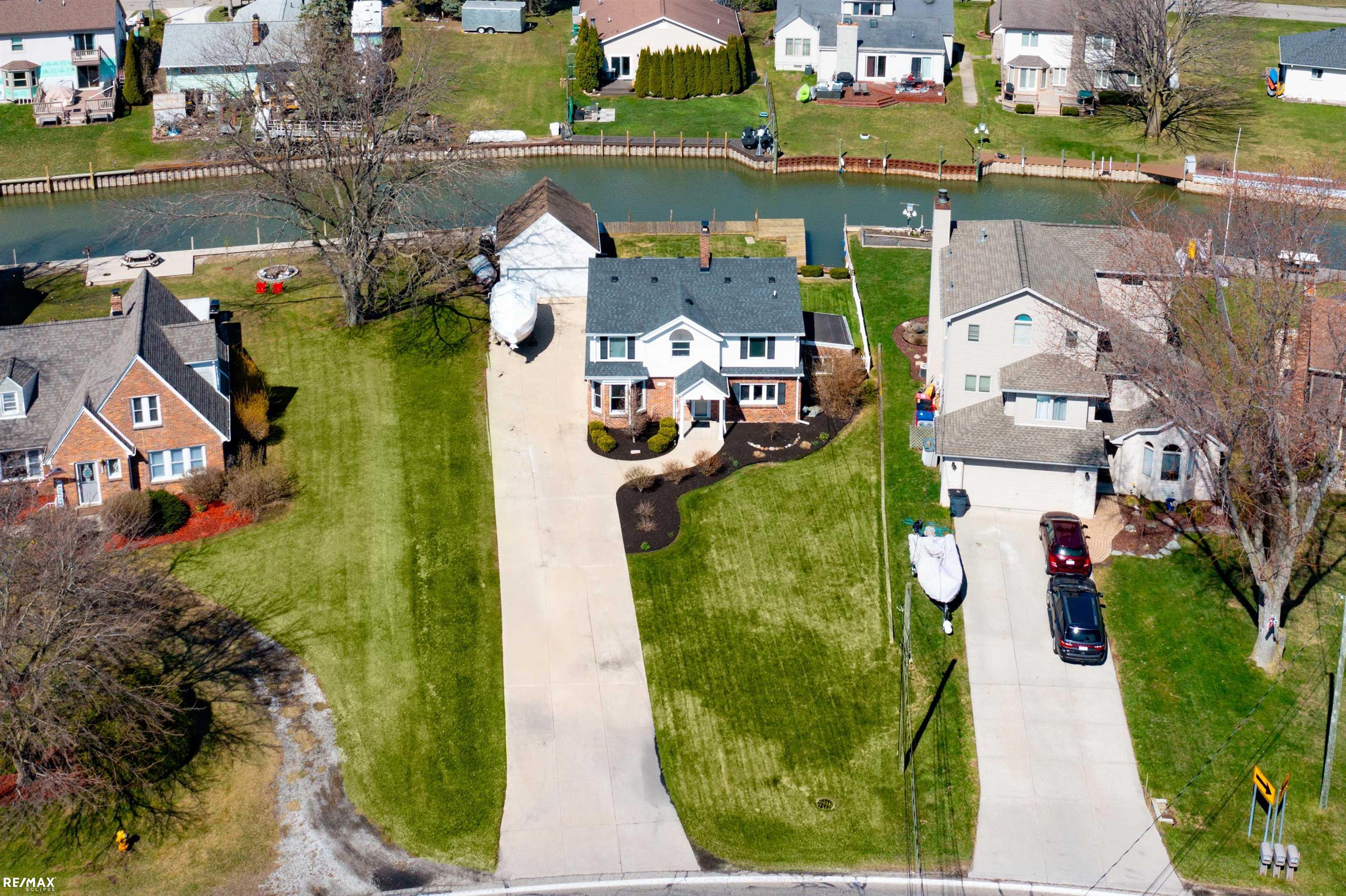39085 Lakeshore Drive
