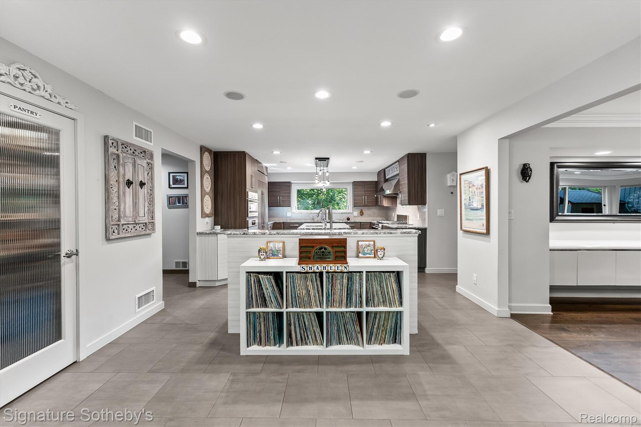 28575 Danvers Court