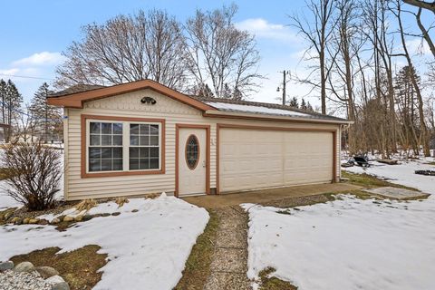 Tiny photo for 50389 E Lake Shore Drive, Silver Creek Township, MI 49047 (MLS # 69026005975)