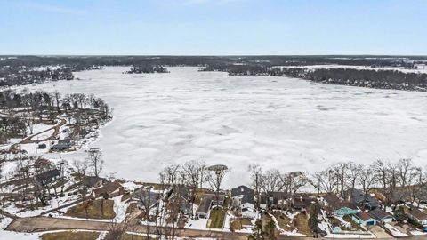 Tiny photo for 50389 E Lake Shore Drive, Silver Creek Township, MI 49047 (MLS # 69026005975)