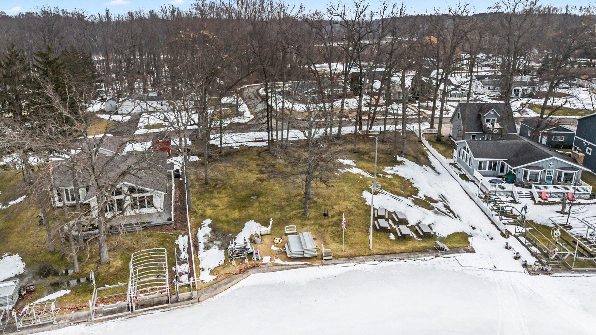 50389 E Lake Shore Drive