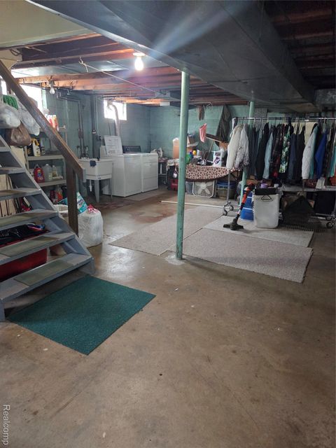 Tiny photo for 17980 Wexford Street, Roseville City, MI 48066 (MLS # 20251034266)