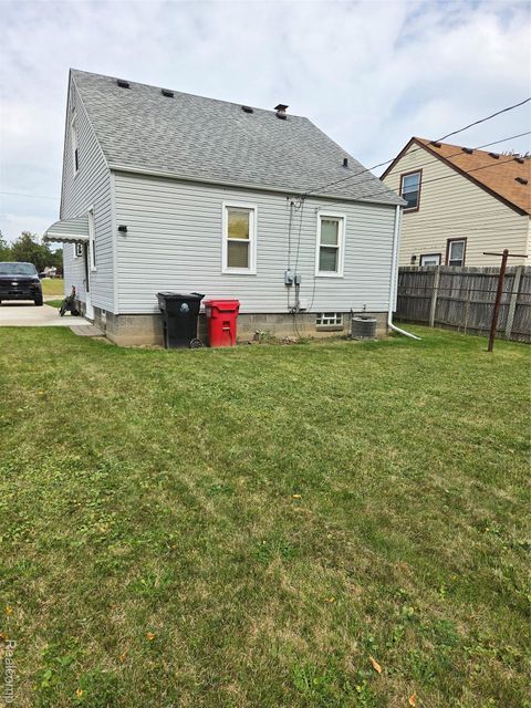 Tiny photo for 17980 Wexford Street, Roseville City, MI 48066 (MLS # 20251034266)