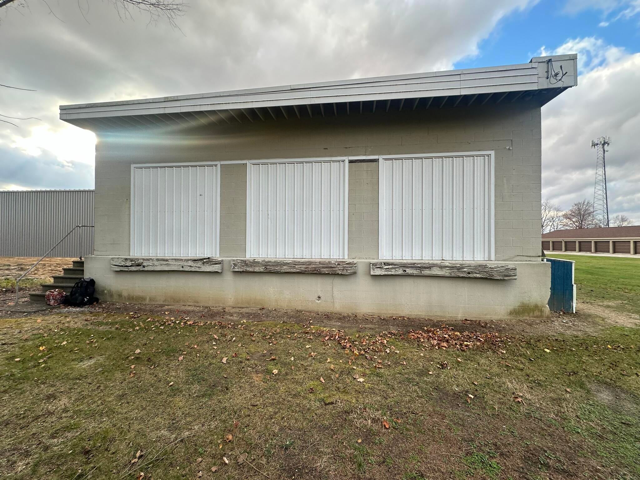 57582 N Main Street