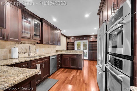 Tiny photo for 1168 Glenpointe Court, Bloomfield Charter Township, MI 48304 (MLS # 20261082952)