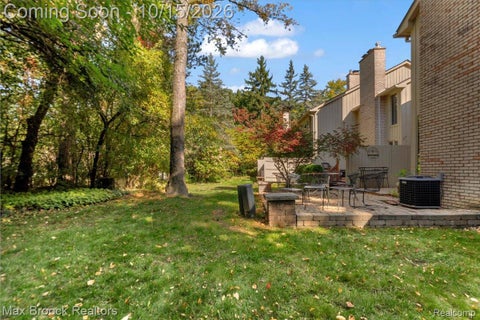 Tiny photo for 1168 Glenpointe Court, Bloomfield Charter Township, MI 48304 (MLS # 20261082952)